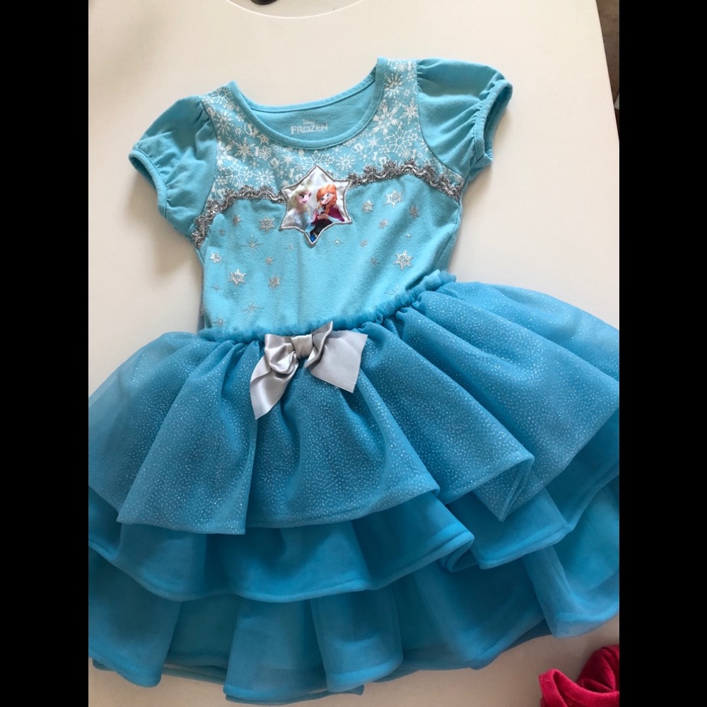 Elsa Short Dress with detachable cape